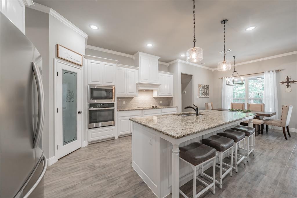 4033 Overlook Way Weatherford, TX 76085 - Photo 6 of 36