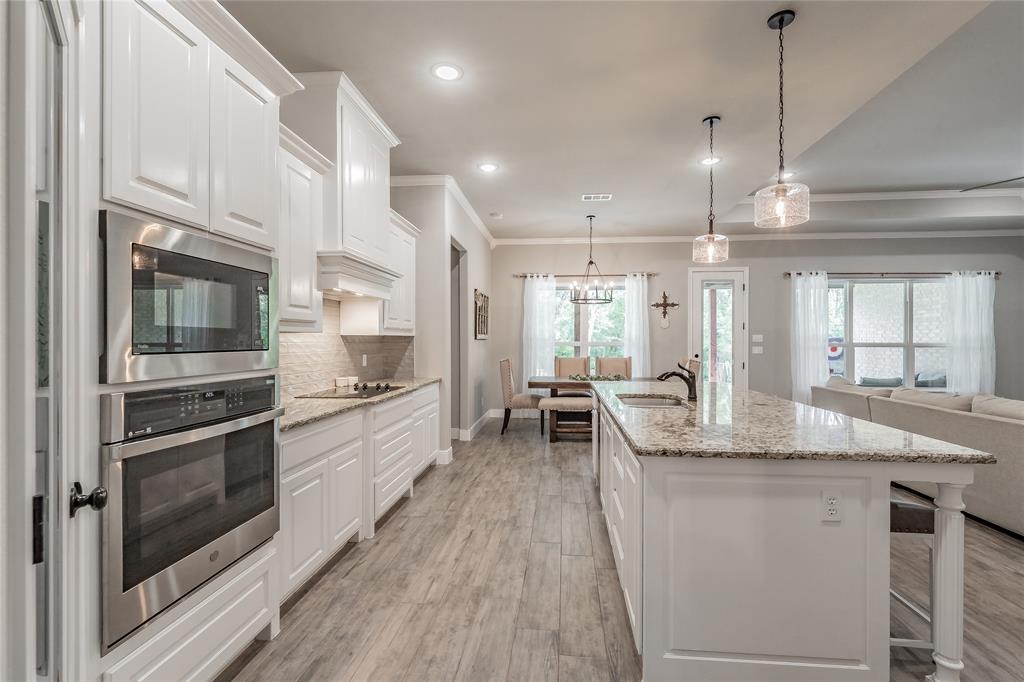 4033 Overlook Way Weatherford, TX 76085 - Photo 7 of 36