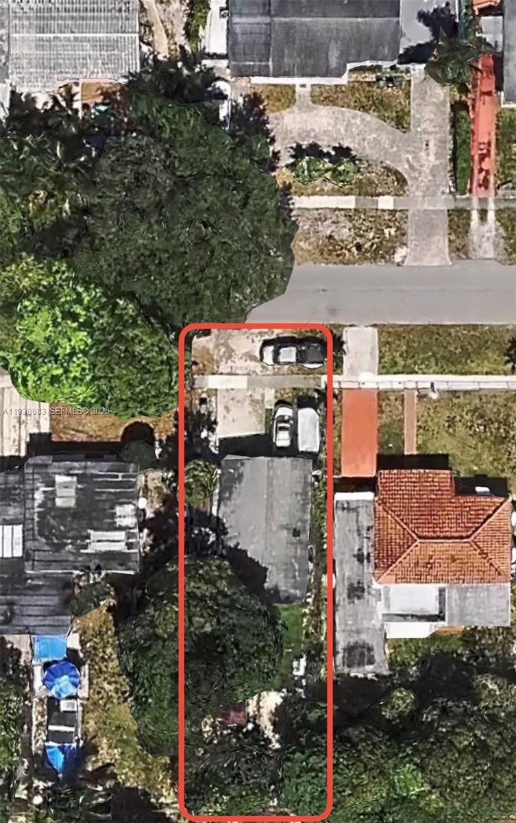 546 East 39th Street Hialeah, FL 33013 - Photo 24 of 24 an aerial view of multiple house