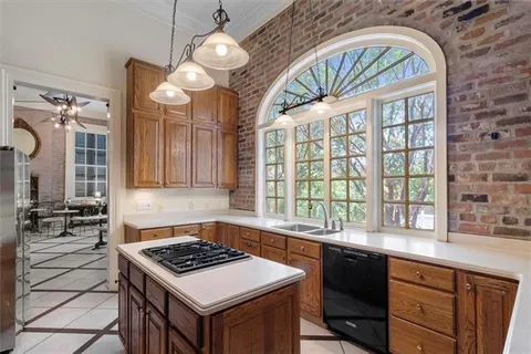 $3,500,000 | 521 Dauphine Street, New Orleans, LA 70112