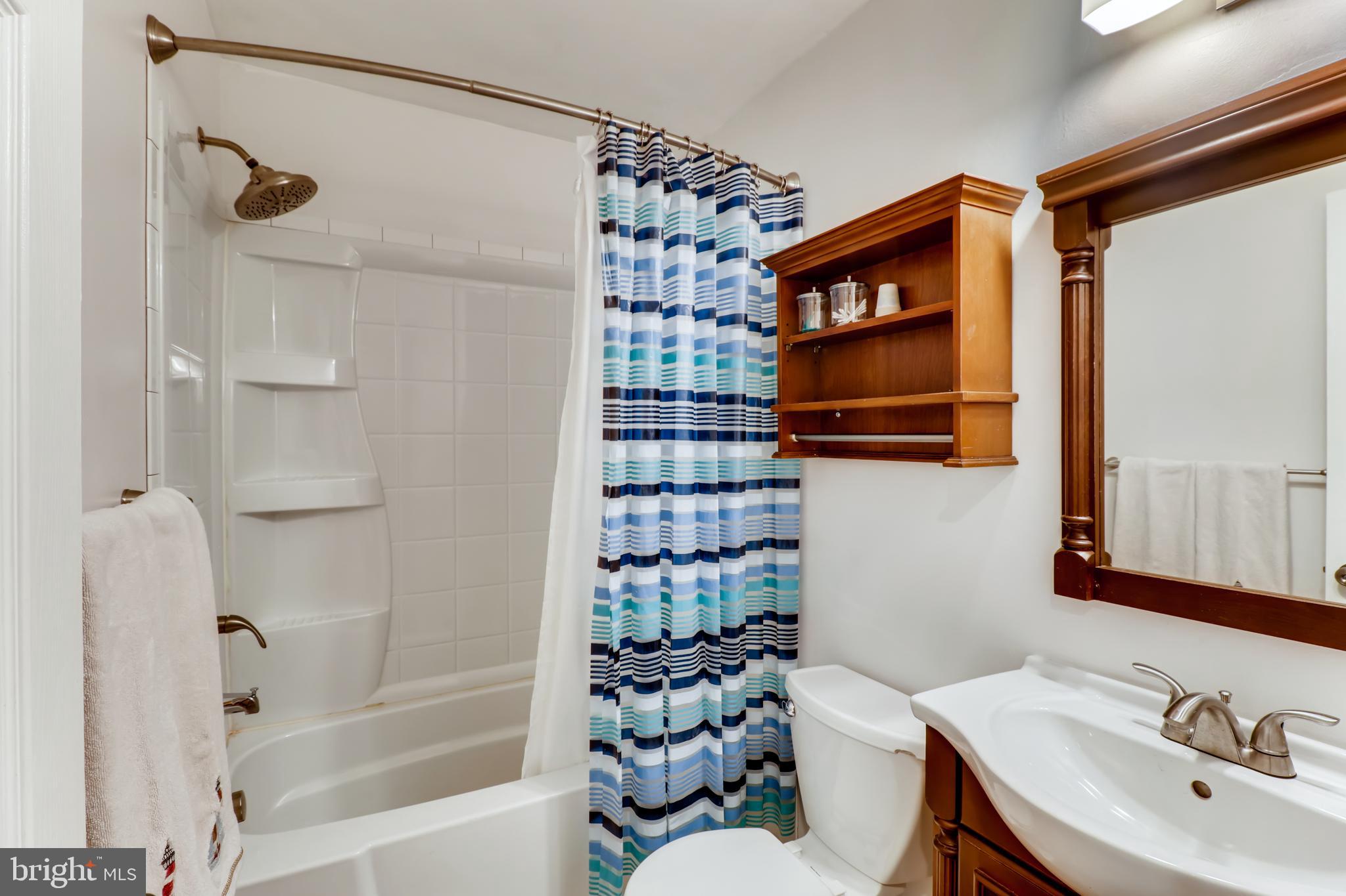 7901 East Riverside Drive Pasadena, MD 21122 - Photo 12 of 28 Full Bath on Main Level