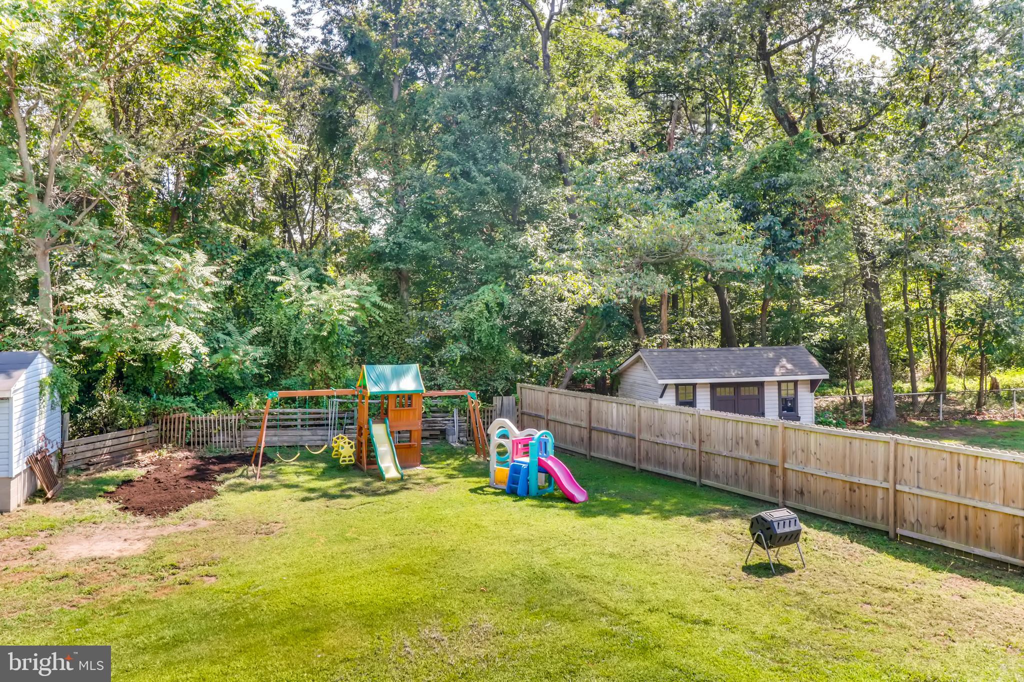 7901 East Riverside Drive Pasadena, MD 21122 - Photo 26 of 28 Huge Backyard
