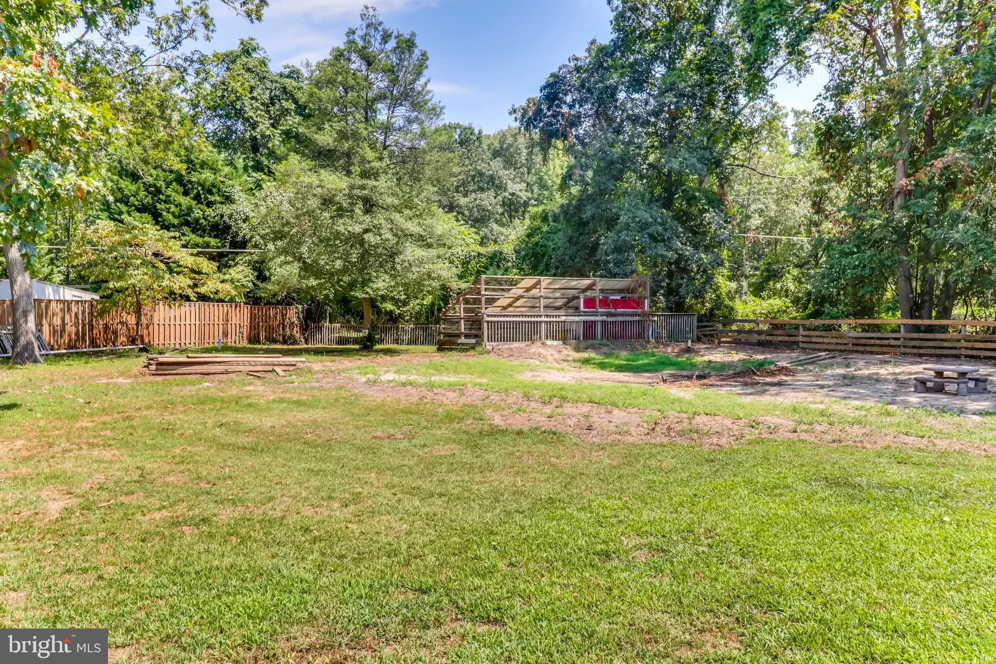 7901 East Riverside Drive Pasadena, MD 21122 - Photo 27 of 28 Huge Backyard