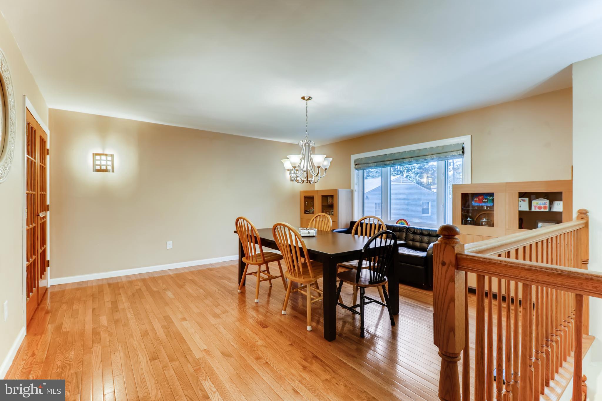 7901 East Riverside Drive Pasadena, MD 21122 - Photo 5 of 28 Main Level Dining or Family Room