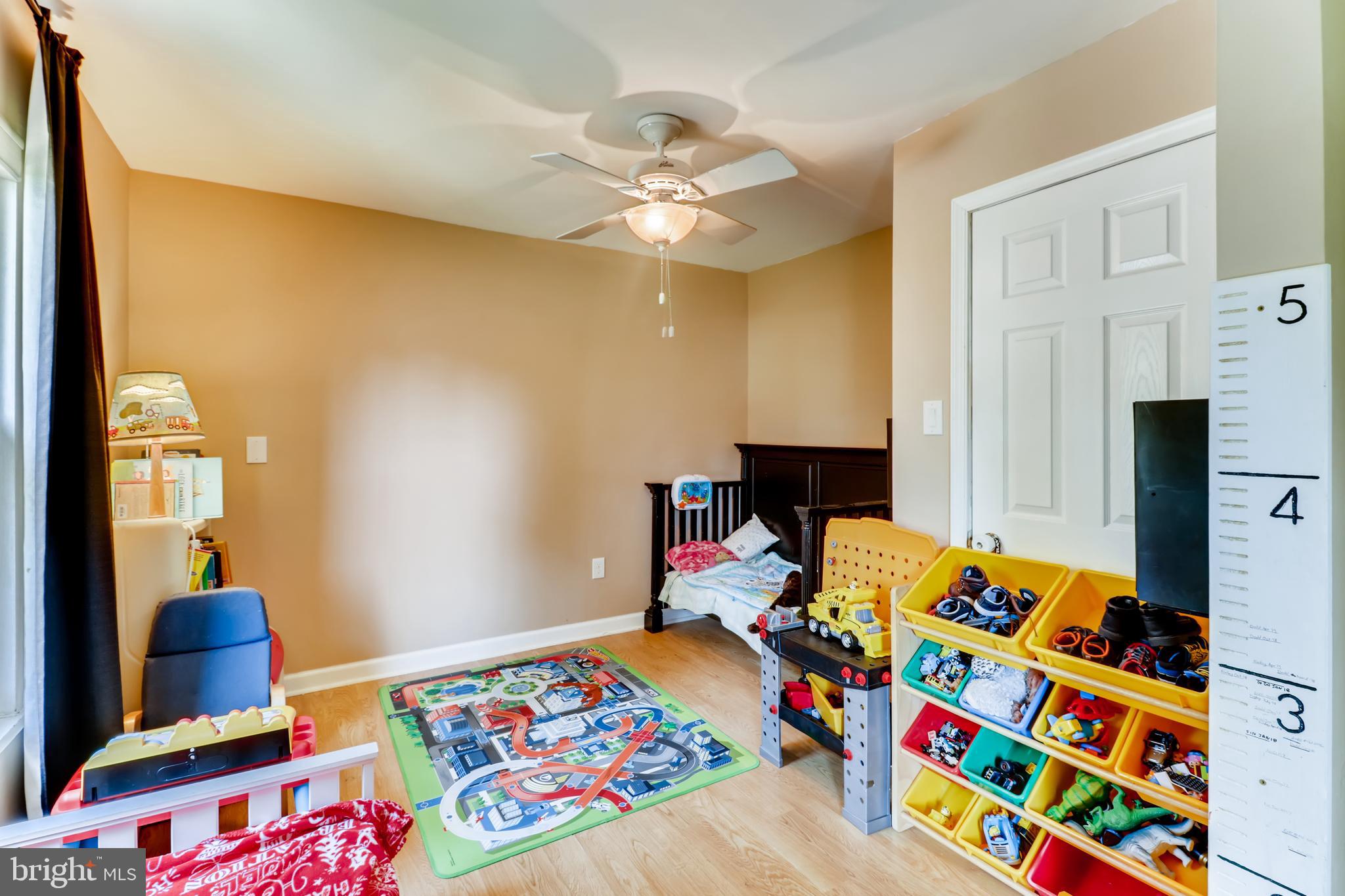 7901 East Riverside Drive Pasadena, MD 21122 - Photo 10 of 28 Bedroom #1 with 2 separate areas