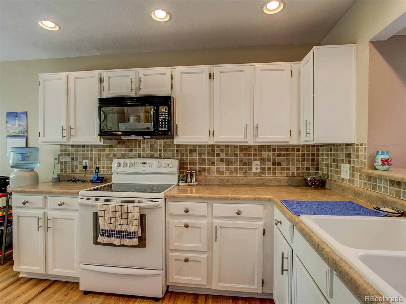 8653 Redstone Street Highlands Ranch, CO 80126 - Photo 3 of 30
