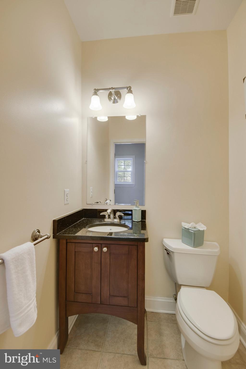 1625 Ruxton Road Edgewater, MD 21037 - Photo 22 of 30 Half bath on the kitchen level