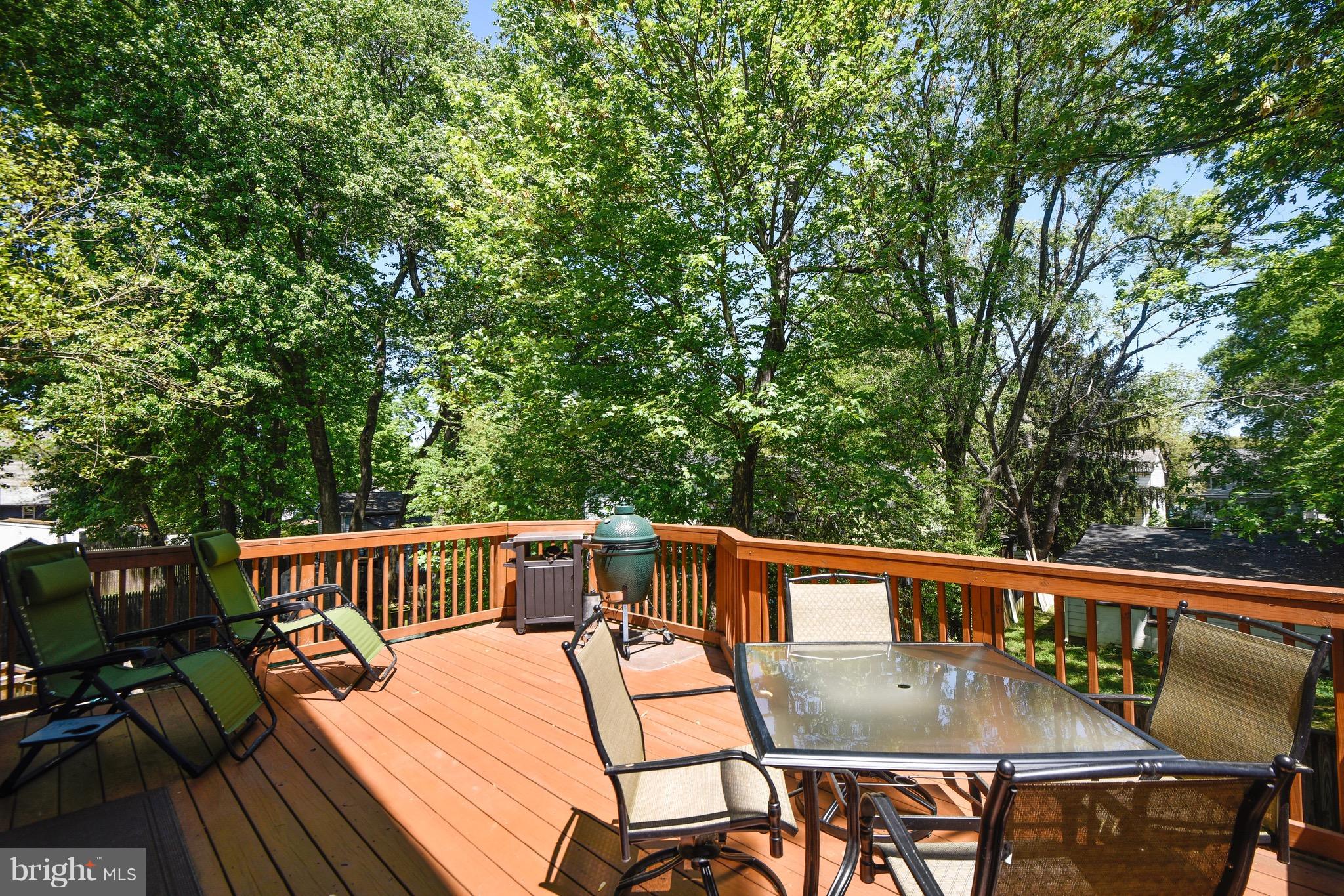 1625 Ruxton Road Edgewater, MD 21037 - Photo 23 of 30 Upper level deck