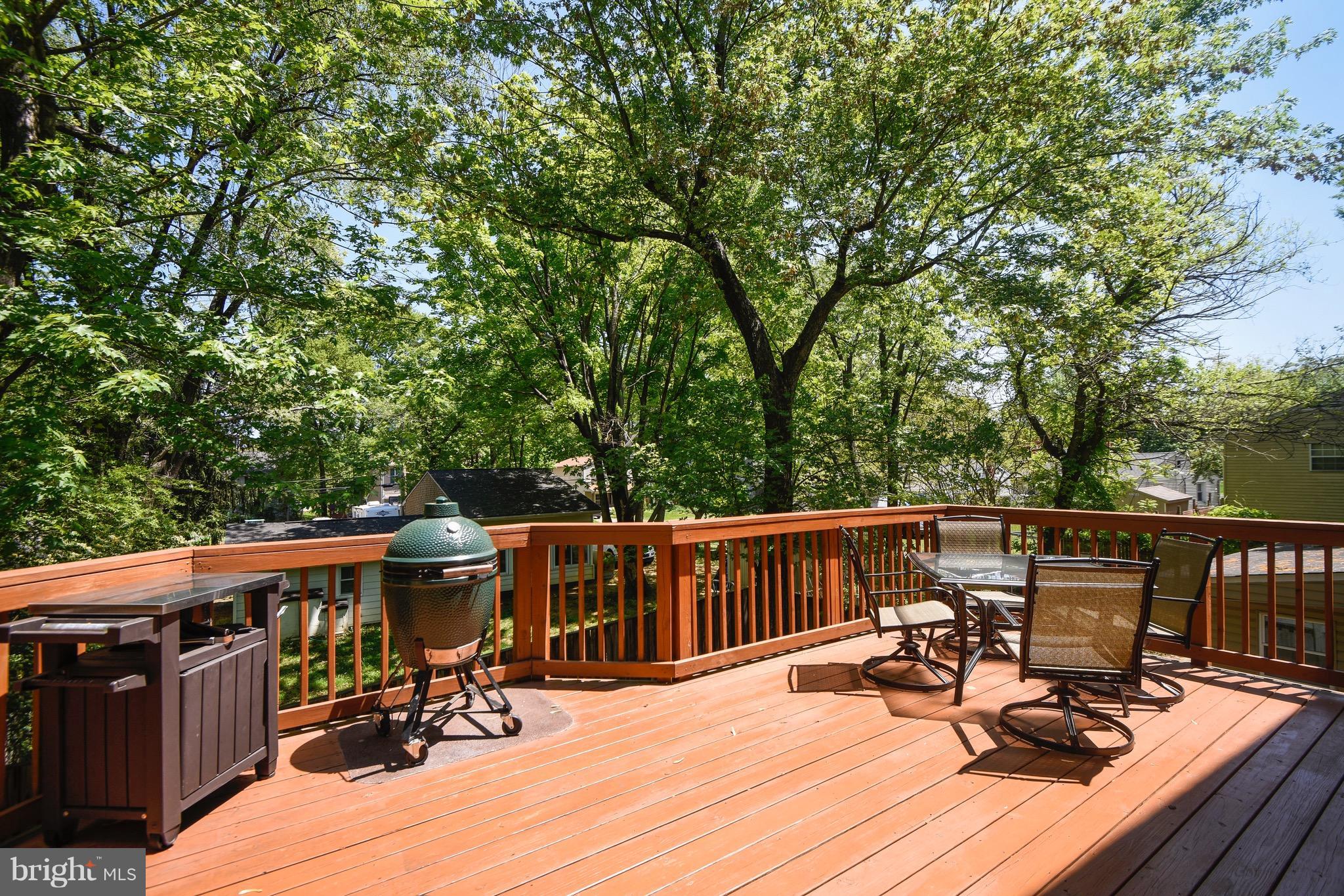 1625 Ruxton Road Edgewater, MD 21037 - Photo 24 of 30 Upper level deck
