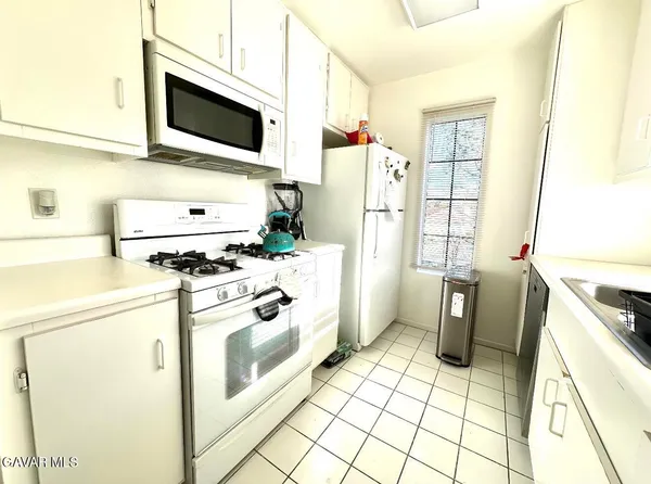 $284,900 | 2554 Olive Drive, Unit 188, Palmdale, CA 93550