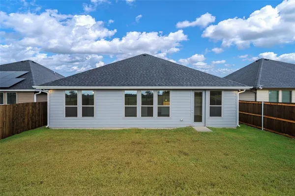 $262,000 | 346 Preston Road, Mabank, TX 75147