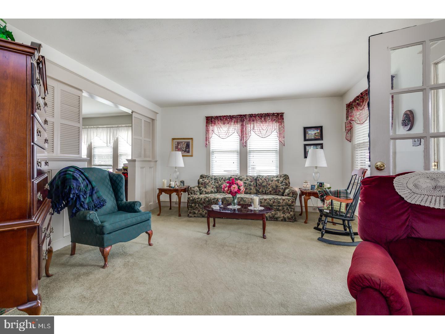 170 Yale Road Audubon, NJ 08106 - Photo 4 of 22 Living Room