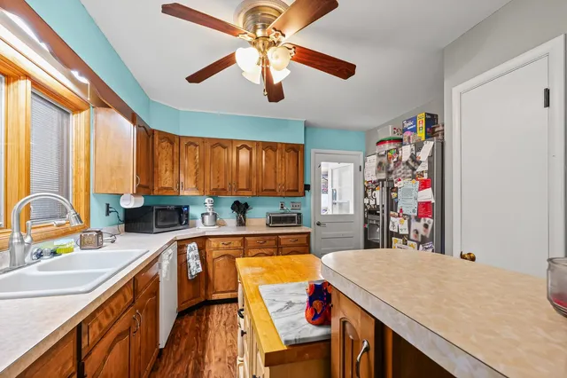 $204,900 | 903 South Longview Road, Monticello, IL 61856