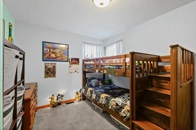 $204,900 | 903 South Longview Road, Monticello, IL 61856