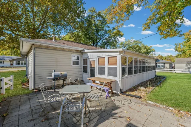 $204,900 | 903 South Longview Road, Monticello, IL 61856