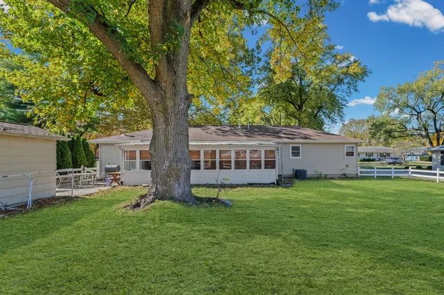 $204,900 | 903 South Longview Road, Monticello, IL 61856