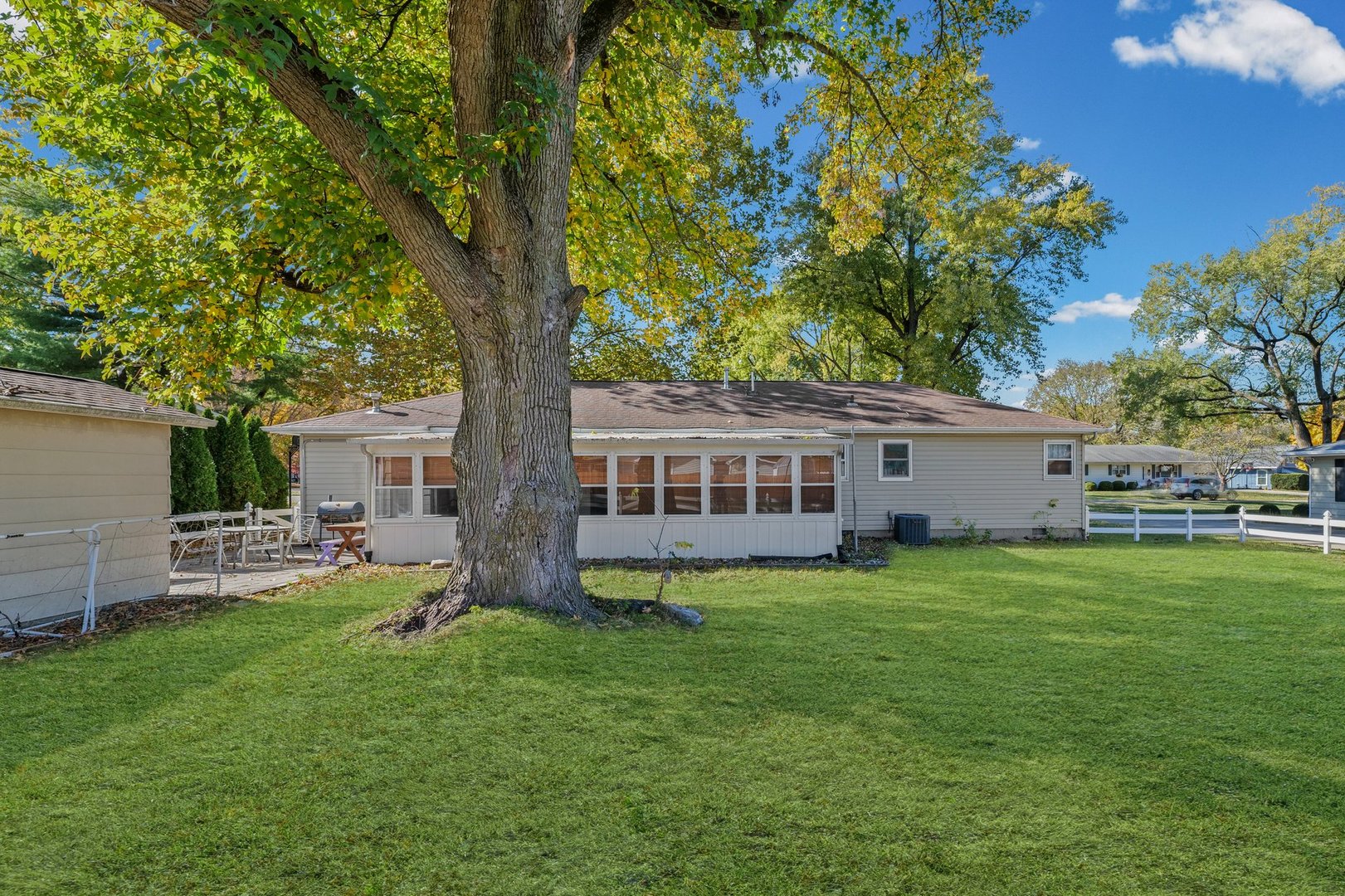 903 South Longview Road Monticello, IL 61856 - Photo 25 of 27 Gallery Image 25