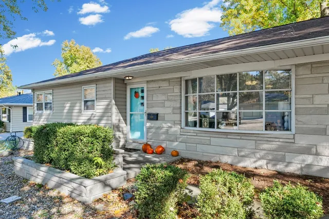 $204,900 | 903 South Longview Road, Monticello, IL 61856