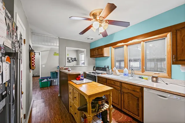 $204,900 | 903 South Longview Road, Monticello, IL 61856