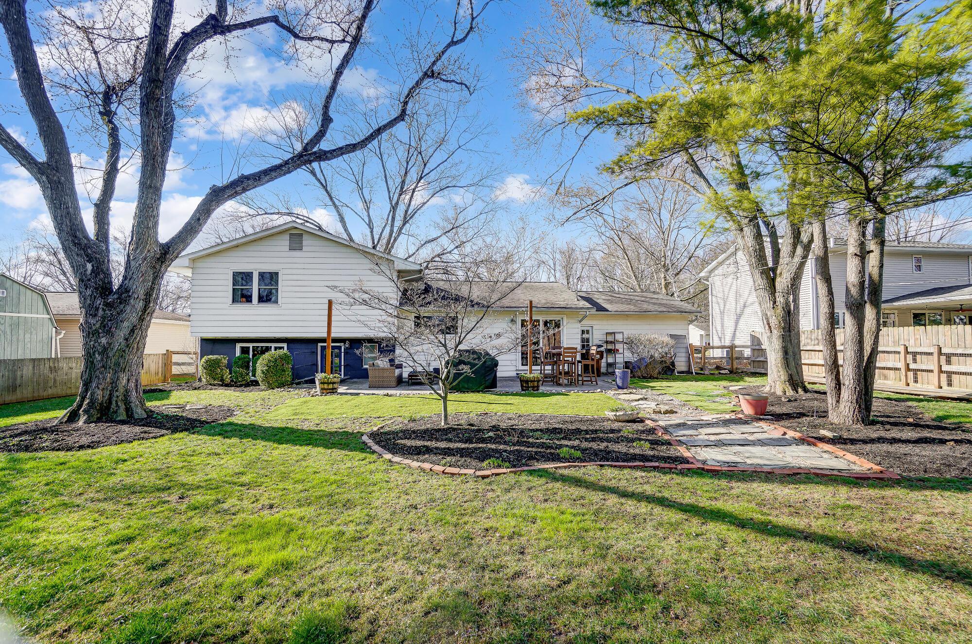 2444 Merbrook Road Columbus, OH 43235 - Photo 43 of 50 48_066