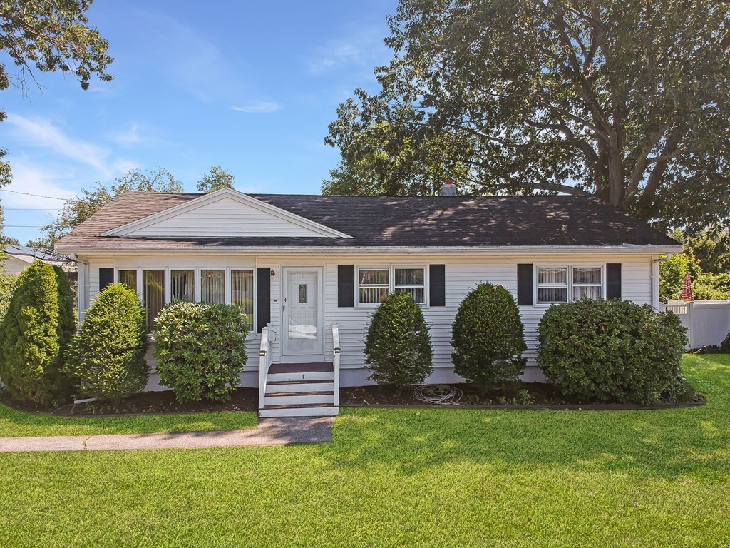 4 Rita Lane Lawrence, MA 01843 - Photo 2 of 26 Gallery Image 2