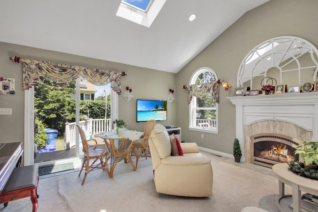 4 Rita Lane Lawrence, MA 01843 - Photo 5 of 26 Gallery Image 5