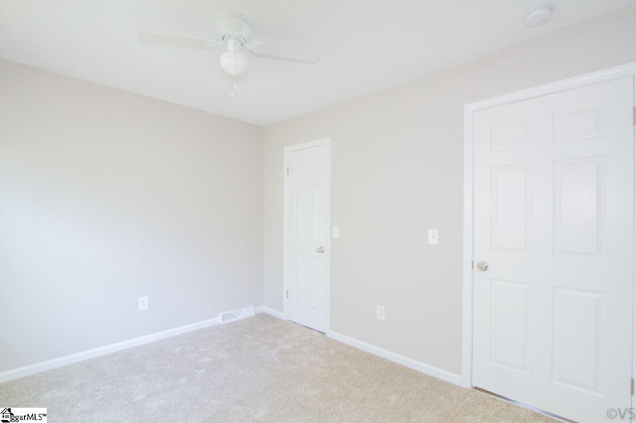 321 Jamestown Road Easley, SC 29640 - Photo 14 of 30