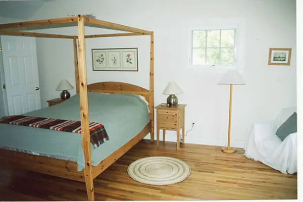 a view of a livingroom with furniture