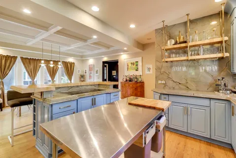 $1,950,000 | 823 Jackson Avenue, River Forest, IL 60305