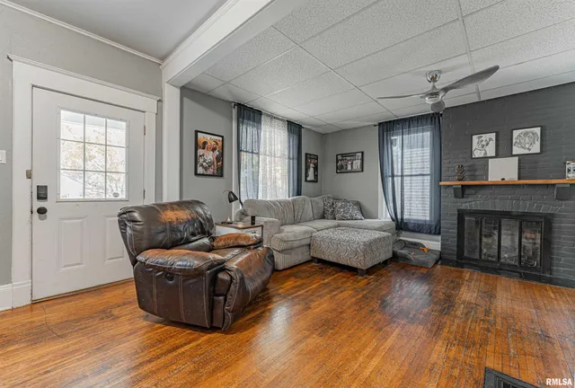 $150,000 | 455 8th Street, Lincoln, IL 62656