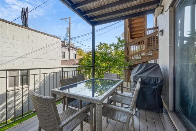 $850,000 | 951 North Winchester Avenue, Unit 1, Chicago, IL 60622