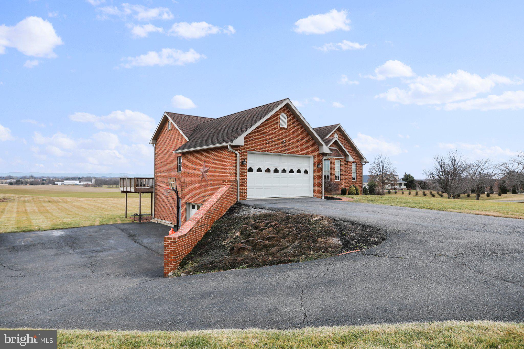 11907 Ashton Road Clear Spring, MD 21722 - Photo 3 of 62 Gallery Image 3