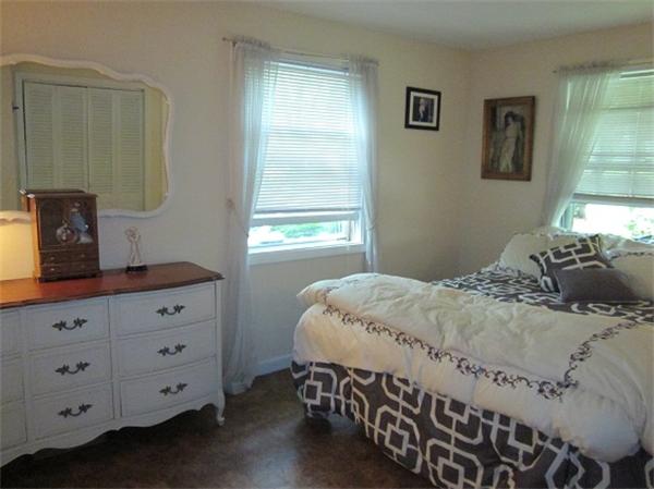 44 Clarissa Road Chelmsford, MA 01824 - Photo 13 of 18 Gallery Image 13