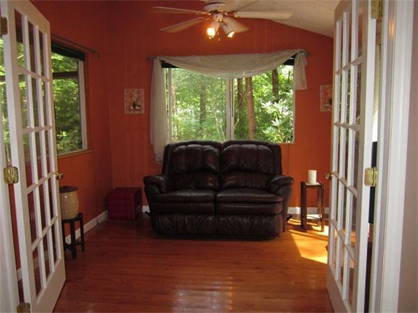 44 Clarissa Road Chelmsford, MA 01824 - Photo 4 of 18 Gallery Image 4
