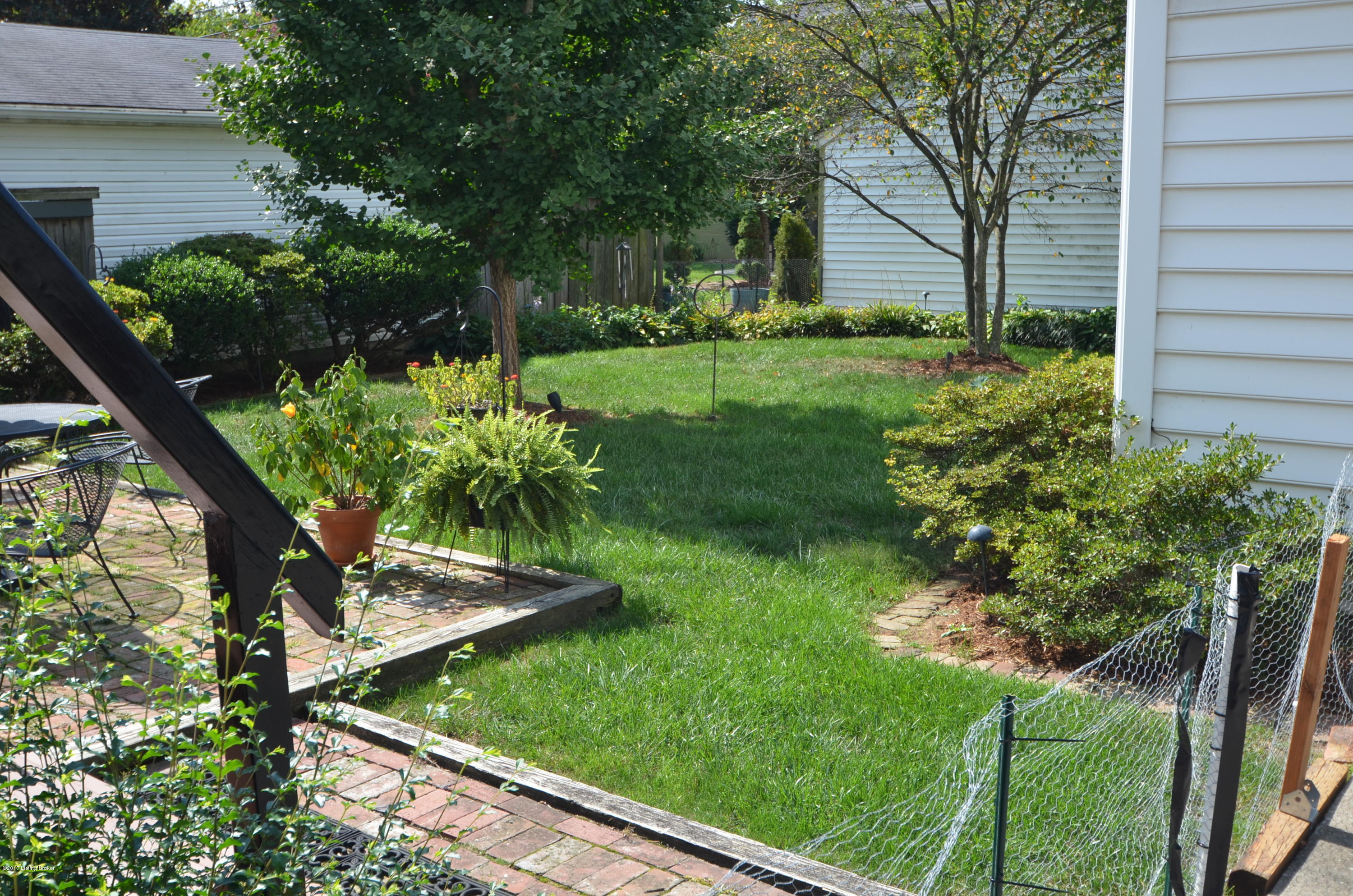210 Don Allen Road Richlawn, KY 40207 - Photo 4 of 37 DSC_1829