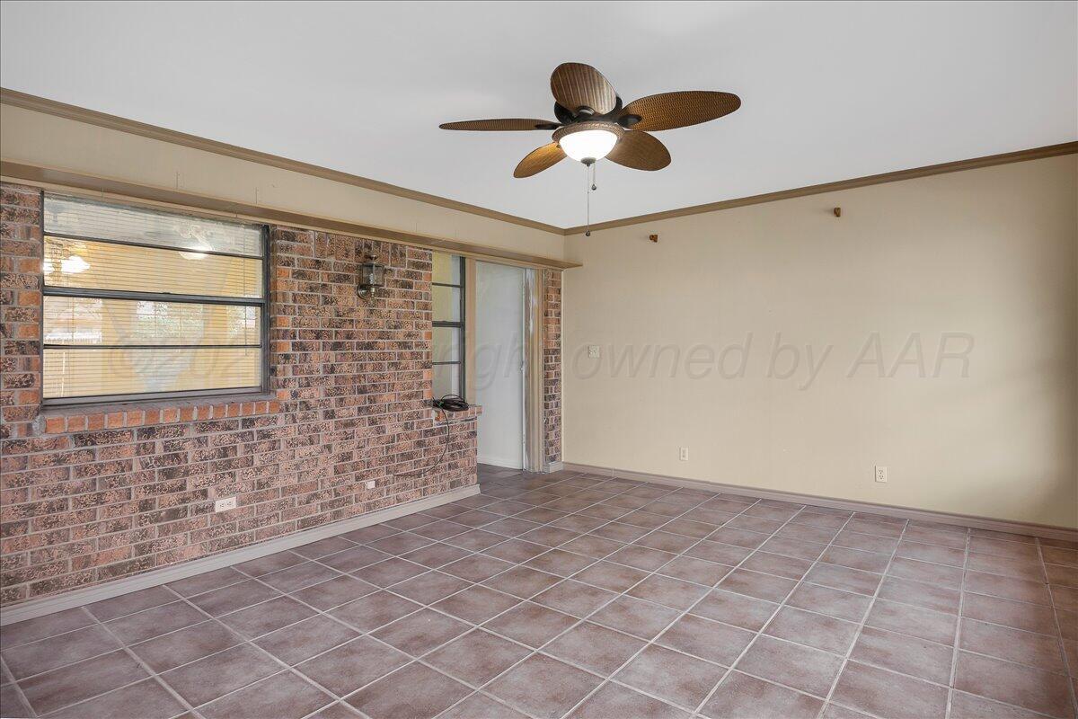 7606 Canode Drive Amarillo, TX 79121 - Photo 16 of 30 a view of entryway
