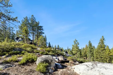 $328,000 | 2311 Chiapa Drive, South Lake Tahoe, CA 96150