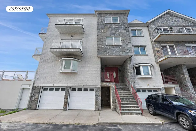 $1,899,000 | 4 Angelas Place | Throgs Neck