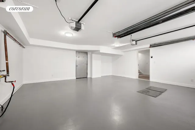 $1,899,000 | 4 Angelas Place | Throgs Neck