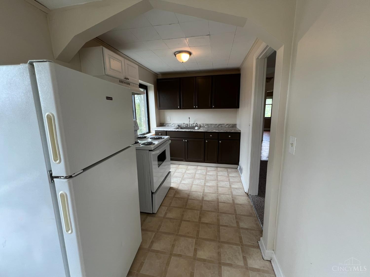 5028 Rapid Run Road Cincinnati, OH 45238 - Photo 5 of 9 Gallery Image 5