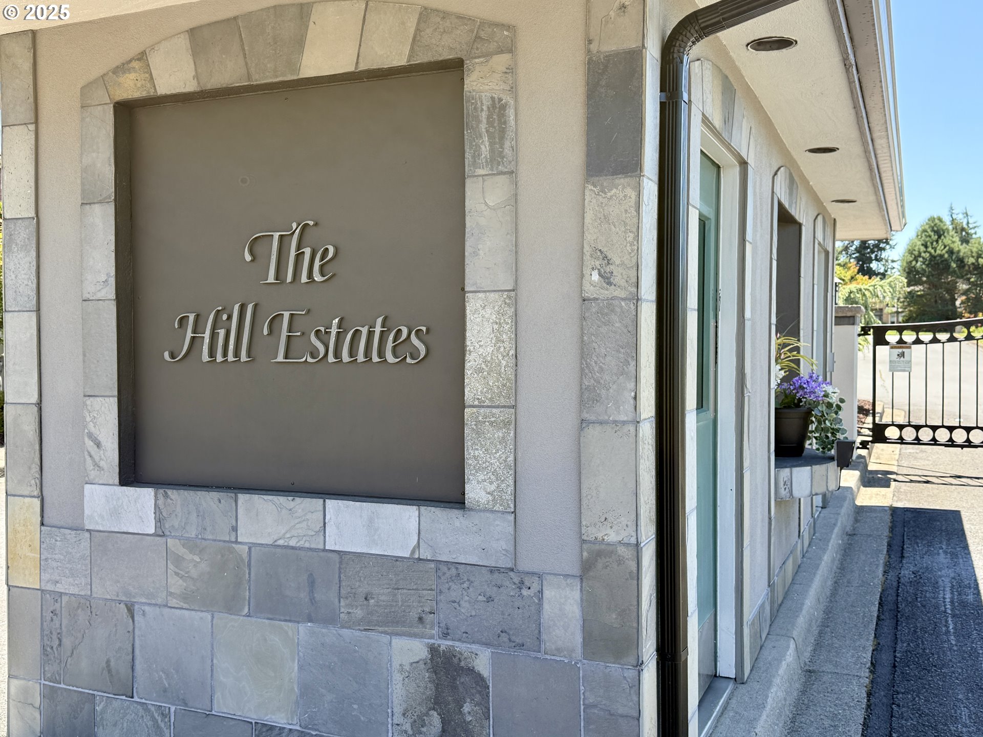 2 Center Court Longview, WA 98632 - Photo 2 of 21