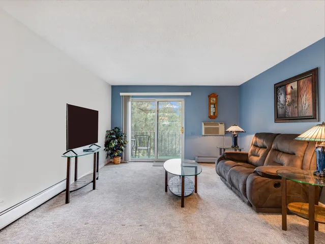 $224,999 | 7211 Wolf Road, Unit 301A, Indian Head Park, IL 60525