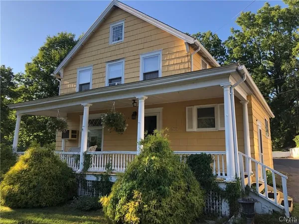 $2,300 | 167 East Genesee Street, Unit 3, Skaneateles, NY 13152