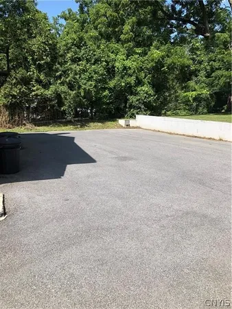 $2,300 | 167 East Genesee Street, Unit 3, Skaneateles, NY 13152