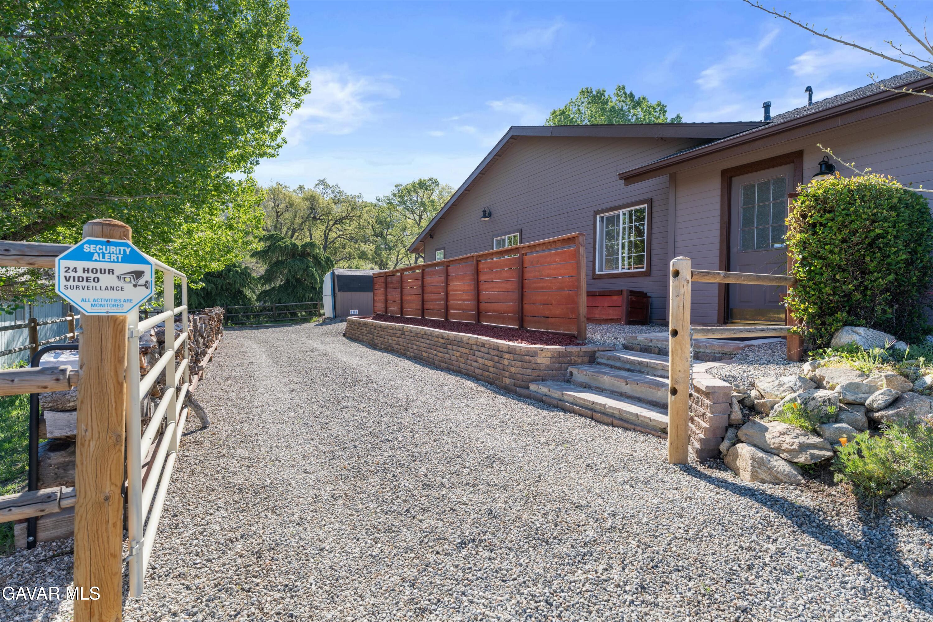 18250 Arosa Road Tehachapi, CA 93561 - Photo 29 of 71 29-JYP00982