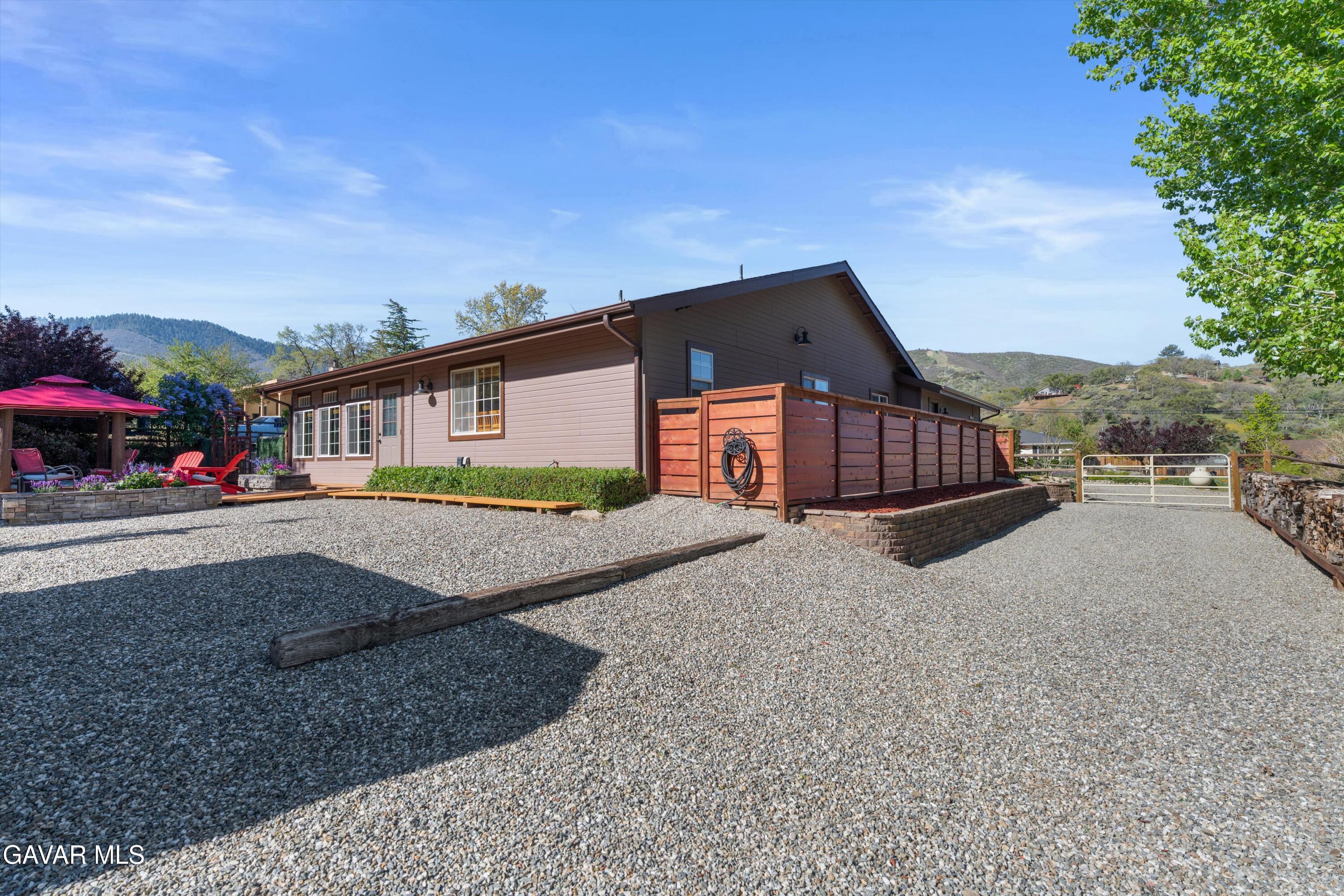 18250 Arosa Road Tehachapi, CA 93561 - Photo 30 of 71 30-JYP00988