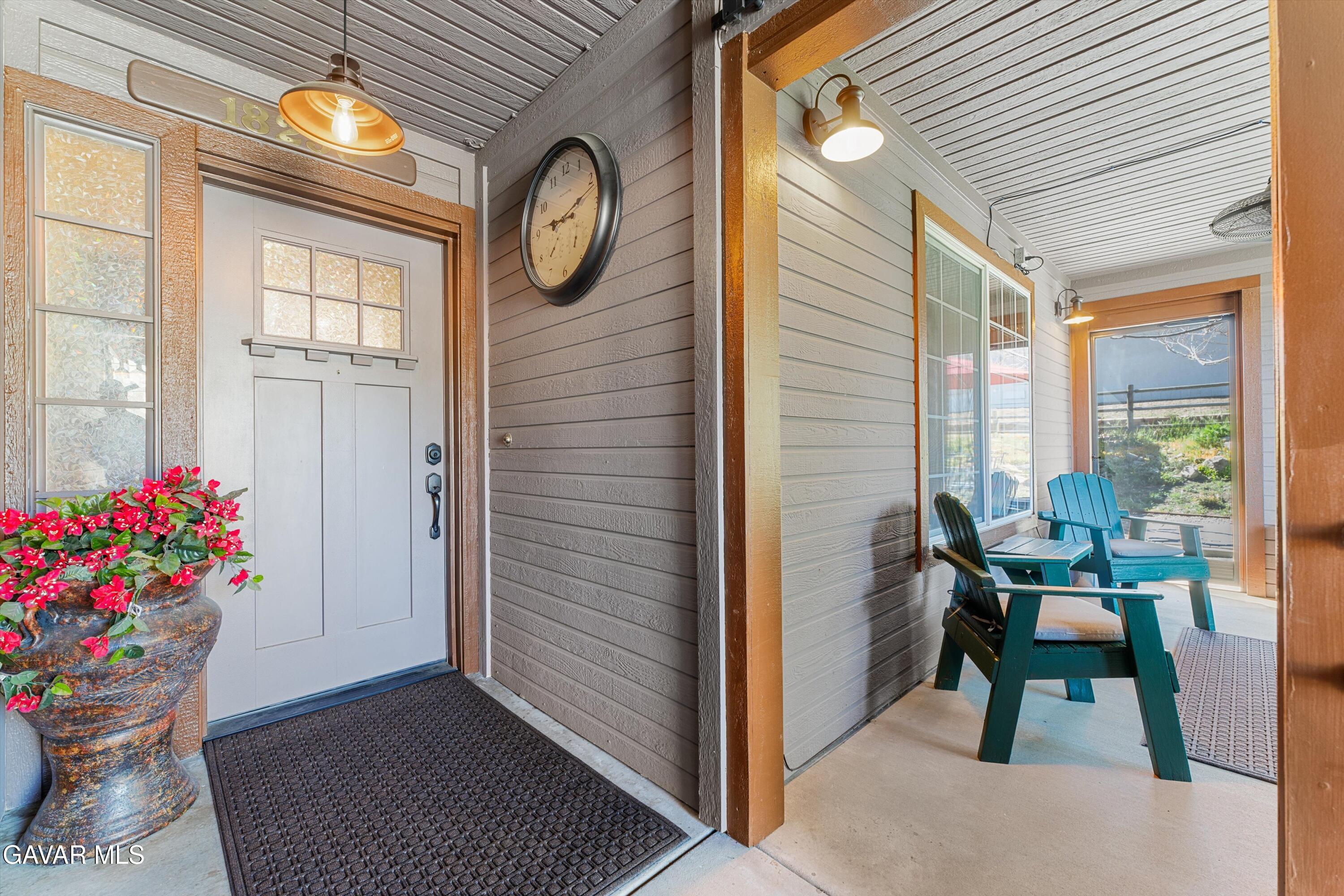 18250 Arosa Road Tehachapi, CA 93561 - Photo 6 of 71 06-JYP01096