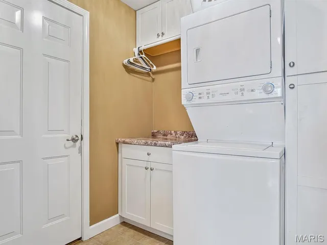 $325,000 | 928 Alecia Drive, Waterloo, IL 62298