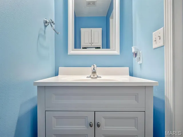 $325,000 | 928 Alecia Drive, Waterloo, IL 62298