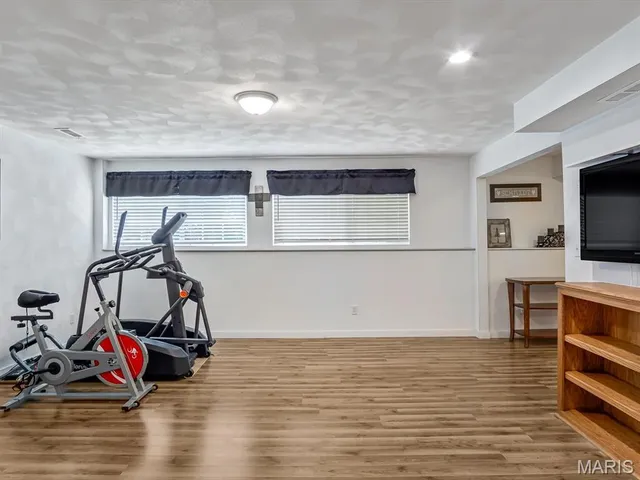 $325,000 | 928 Alecia Drive, Waterloo, IL 62298